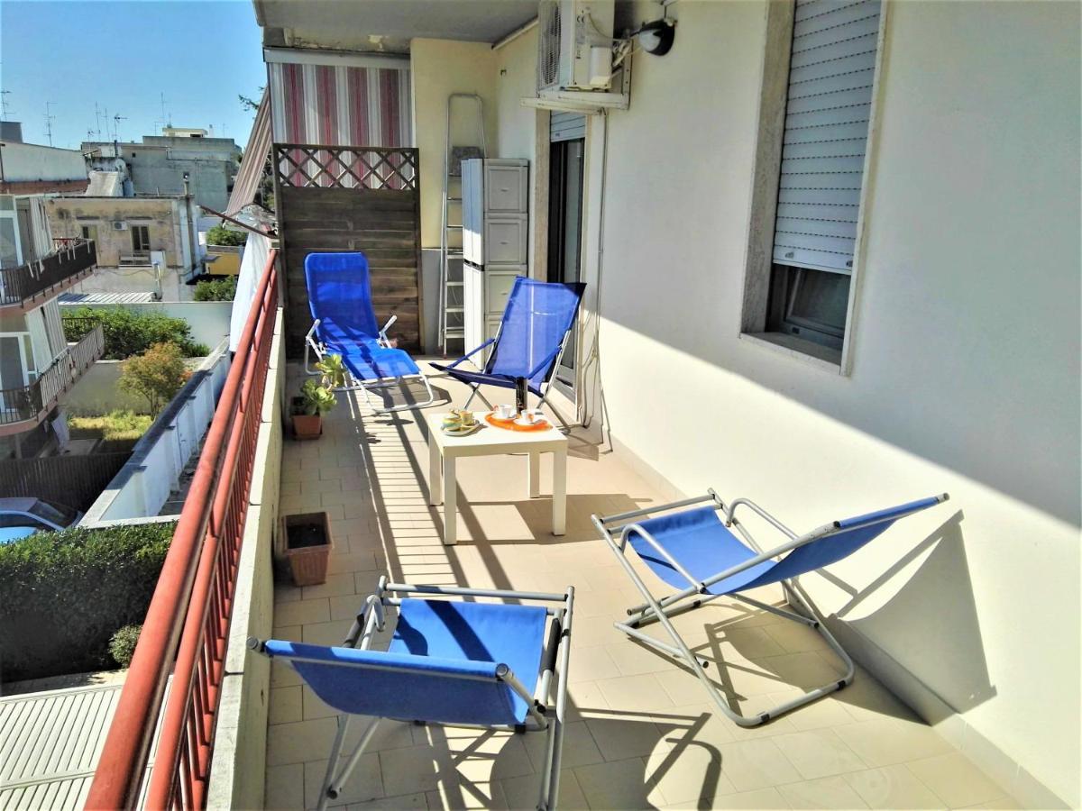 La Bomboniera Apartment Bari Bagian luar foto