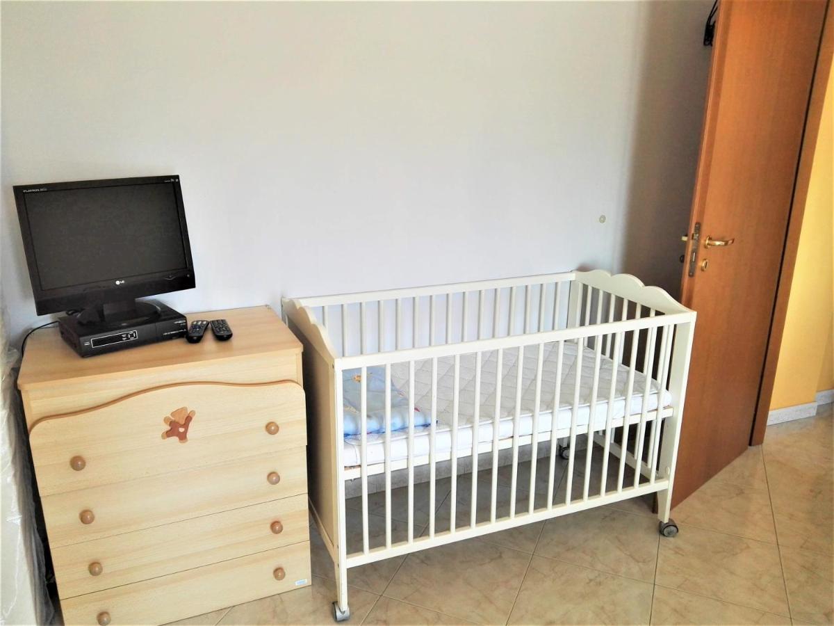 La Bomboniera Apartment Bari Bagian luar foto