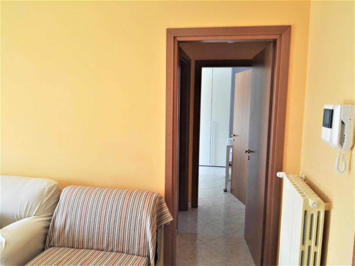 La Bomboniera Apartment Bari Bagian luar foto