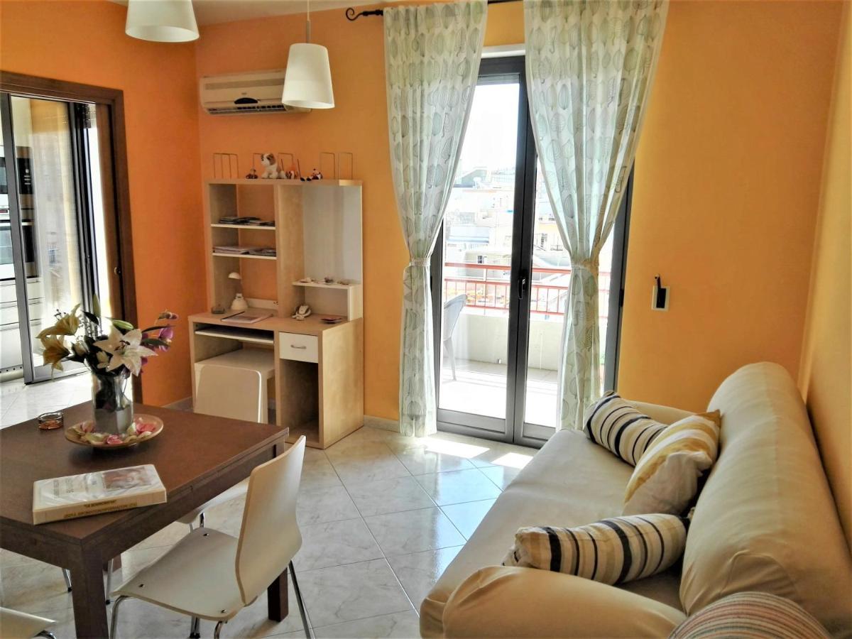 La Bomboniera Apartment Bari Bagian luar foto